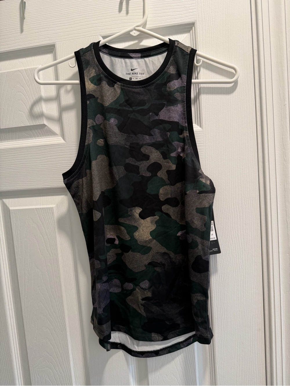 Nike women’s Camo Tank Top